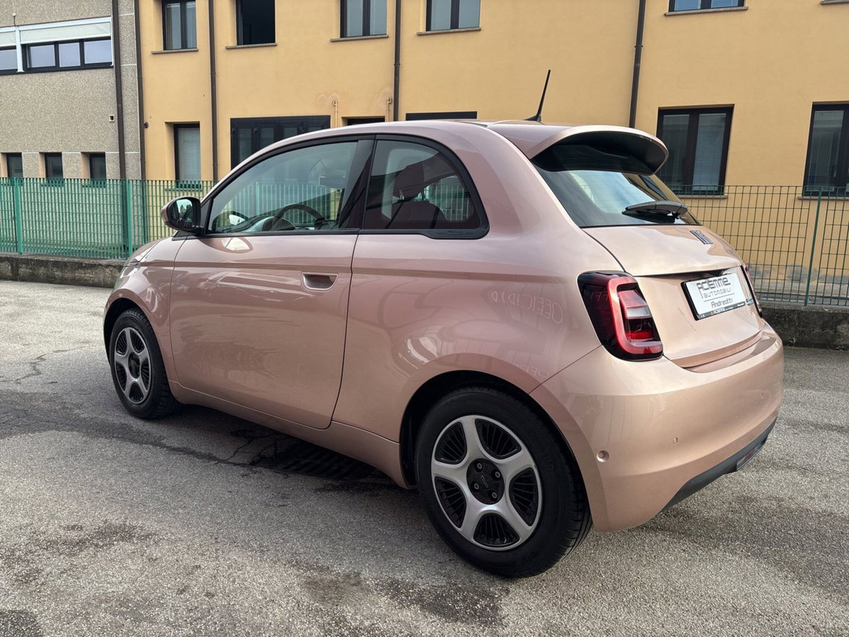 Fiat 500 Cabrio Passion Cabrio 42 kWh (6)