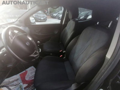 Lancia Ypsilon 1.0 FireFly 5 porte S&S Hybrid Ecochic Gold (8)