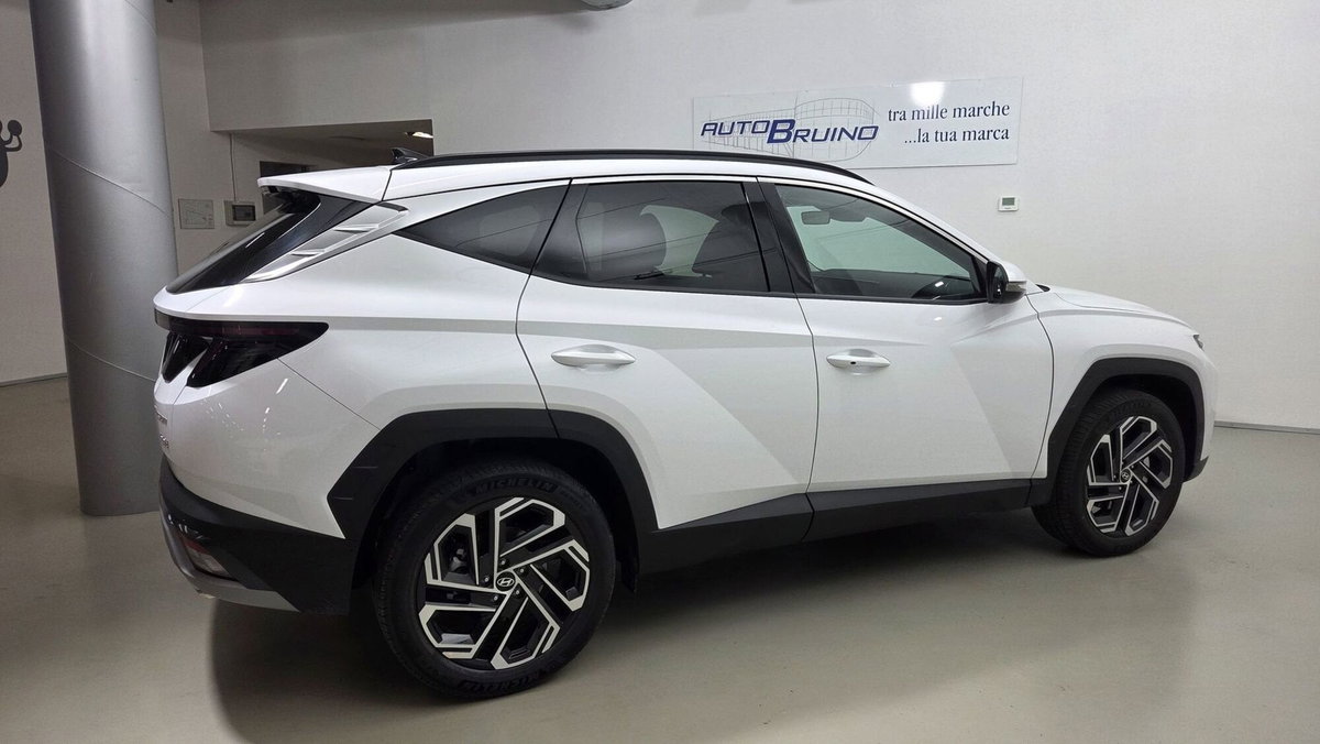 Hyundai Tucson 1.6 hev Exellence 2wd 239cv auto (4)