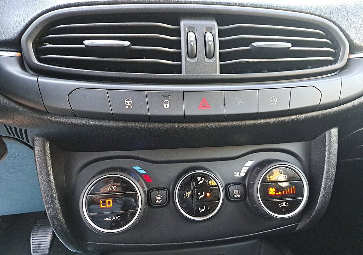 Fiat Tipo Station Wagon Tipo 1.6 Mjt S&S SW Lounge (16)