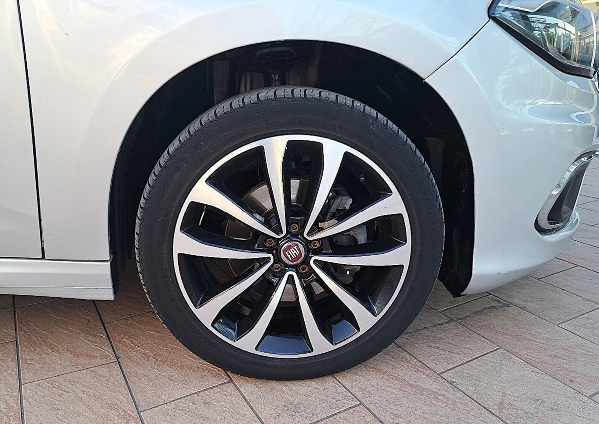 Fiat Tipo Station Wagon Tipo 1.6 Mjt S&S SW Lounge (20)