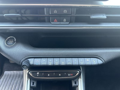 Jeep Avenger 1.2 turbo e-hybrid mhev Summit fwd 110cv edct6 (13)