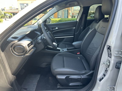 Jeep Avenger 1.2 turbo e-hybrid mhev Summit fwd 110cv edct6 (8)