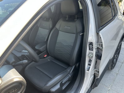 Jeep Avenger 1.2 turbo e-hybrid mhev Summit fwd 110cv edct6 (9)