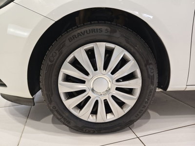 Opel Corsa 1.3 3 porte SR (7)