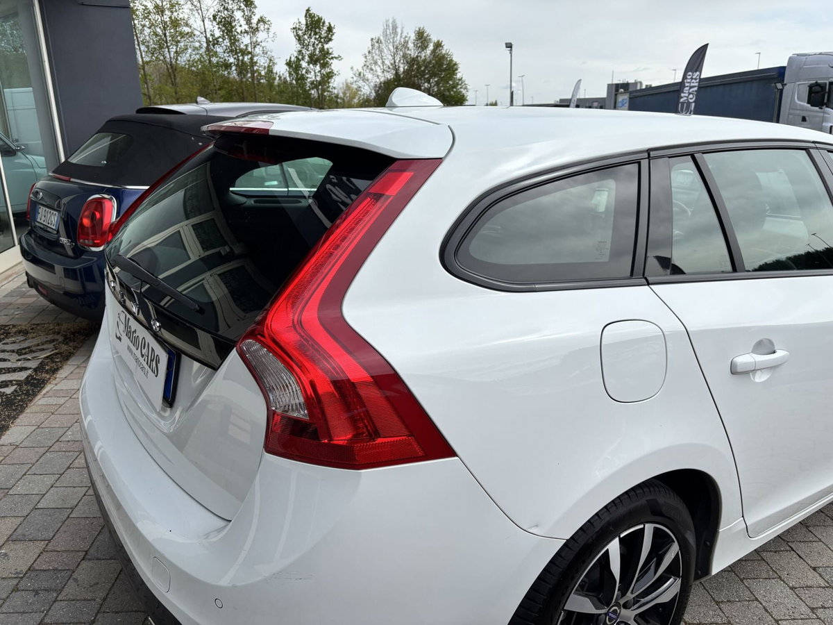 Volvo V60 D2 Dynamic Edition (12)