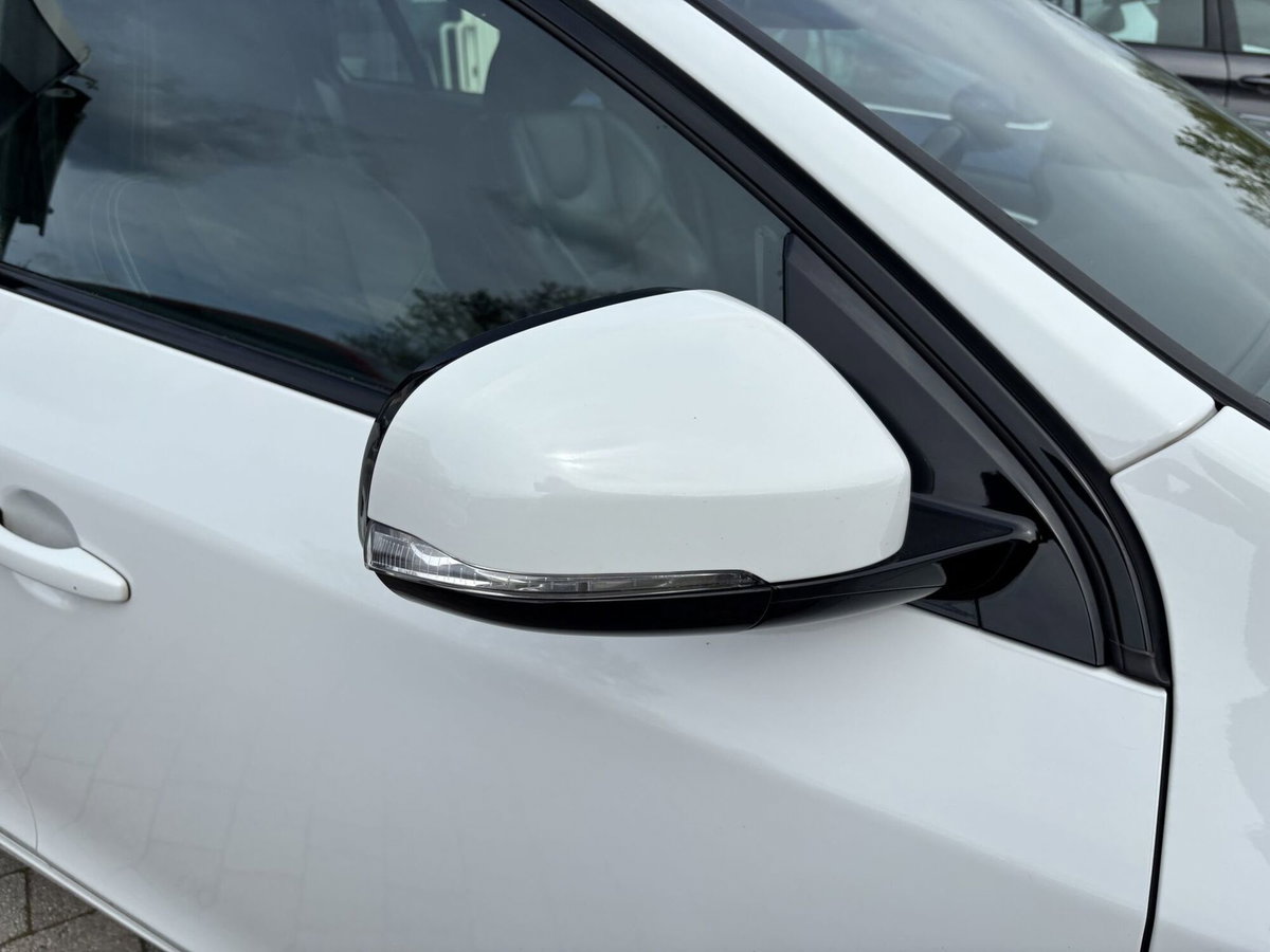 Volvo V60 D2 Dynamic Edition (13)