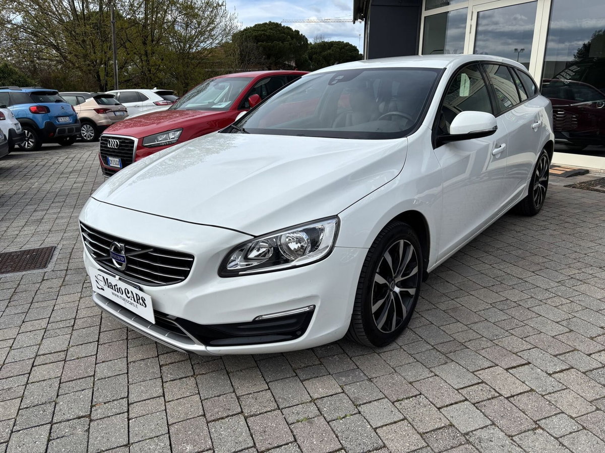 Volvo V60 D2 Dynamic Edition (2)