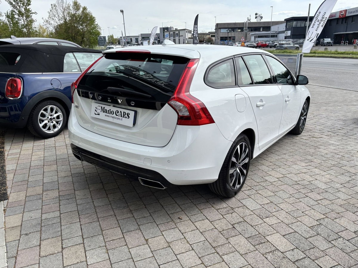Volvo V60 D2 Dynamic Edition (4)