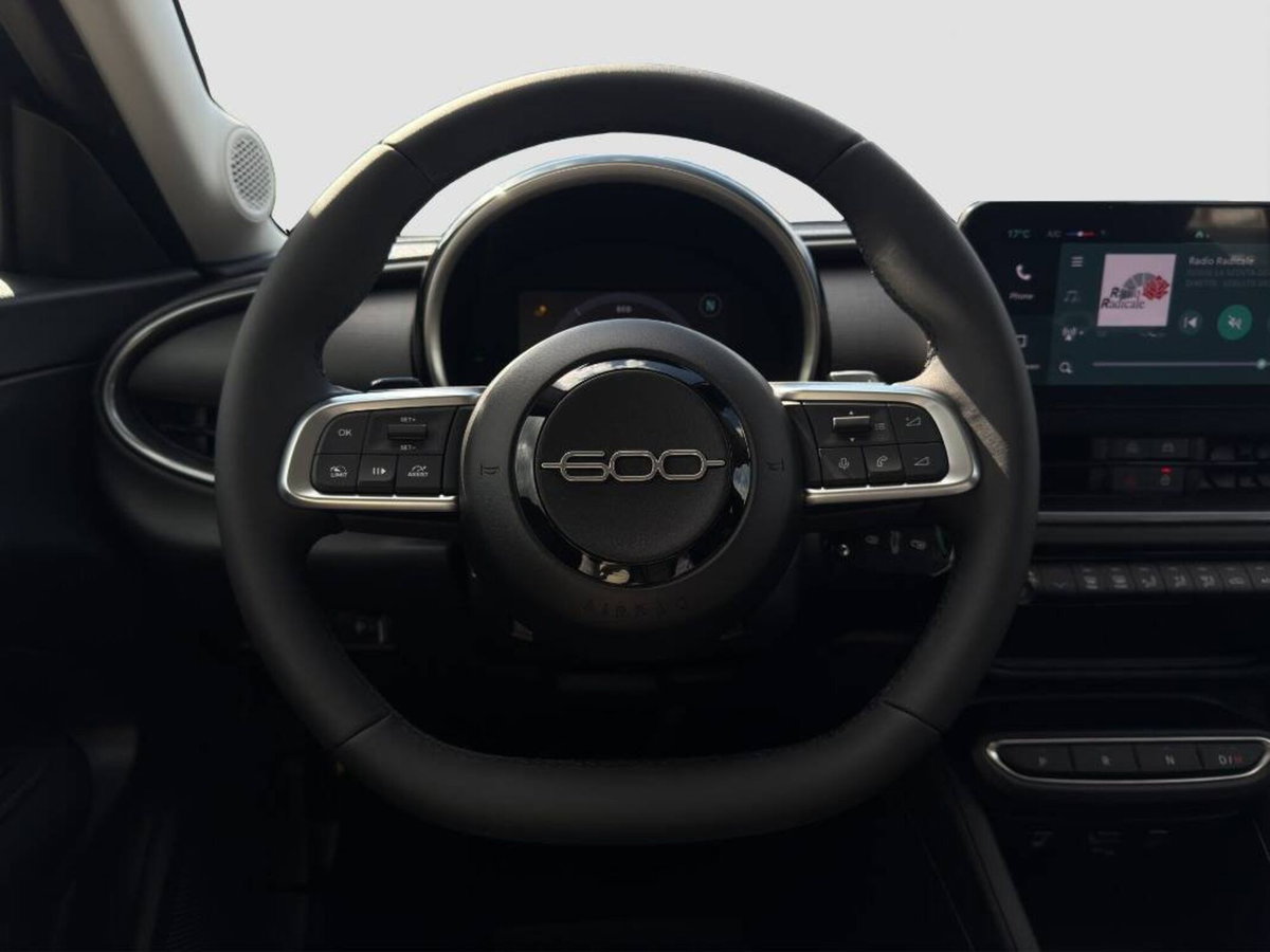 Fiat 600 1.2 hybrid 110cv auto (10)