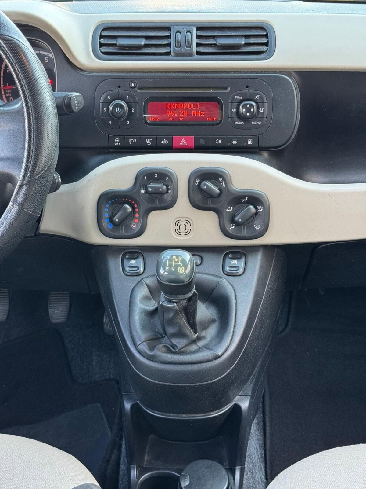 Fiat Panda 0.9 TwinAir Turbo Natural Power Easy (12)