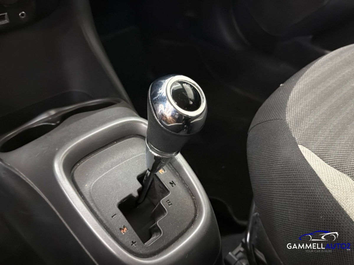 Toyota Aygo 1.0 VVT-i 72 CV 5 porte x-cite MMT (15)