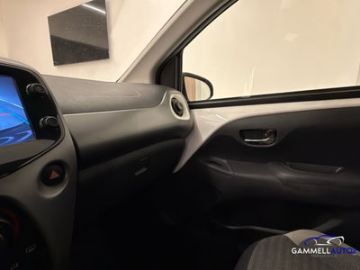 Toyota Aygo 1.0 VVT-i 72 CV 5 porte x-cite MMT (19)