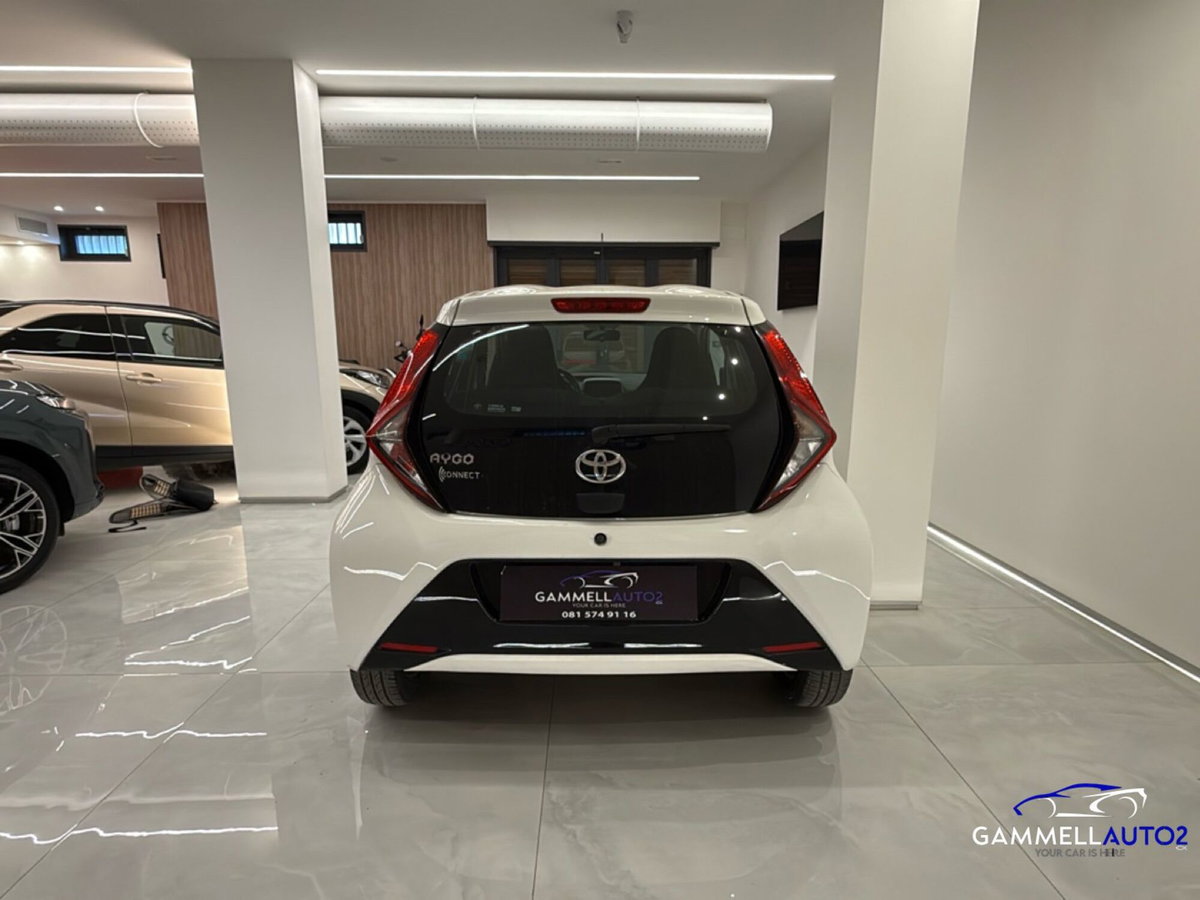 Toyota Aygo 1.0 VVT-i 72 CV 5 porte x-cite MMT (9)