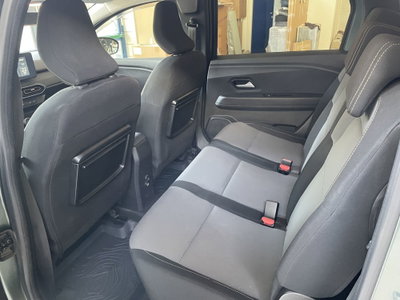 Dacia Jogger 1.0 tce Extreme UP Gpl 100cv (10)