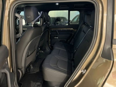 Land Rover Defender 110 3.0d i6 mhev X-Dynamic SE awd 200cv auto (16)