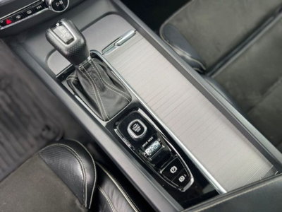 Volvo XC60 D4 Geartronic R-design (17)