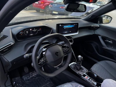 Peugeot 2008 1.2 turbo Allure 100cv (7)