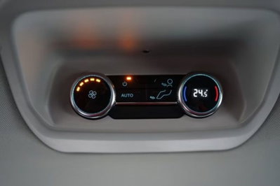Ford Tourneo Custom tourneo custom V710 320 2.0 ecoblue 136cv Titanium L1H1 AWD A8 (12)