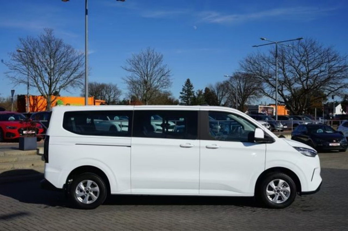 Ford Tourneo Custom 320 2.0 ecoblue 136cv Titanium L1H1 AWD A8 (4)