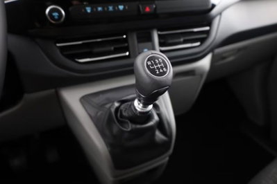Ford Tourneo Custom tourneo custom V710 320 2.0 ecoblue 136cv Titanium L1H1 AWD A8 (13)