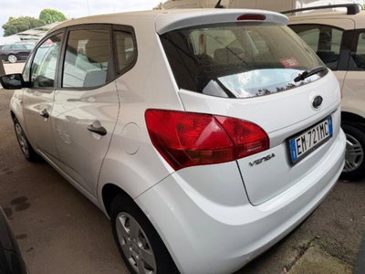 Kia Venga 1.4 CVVT Easy (2)