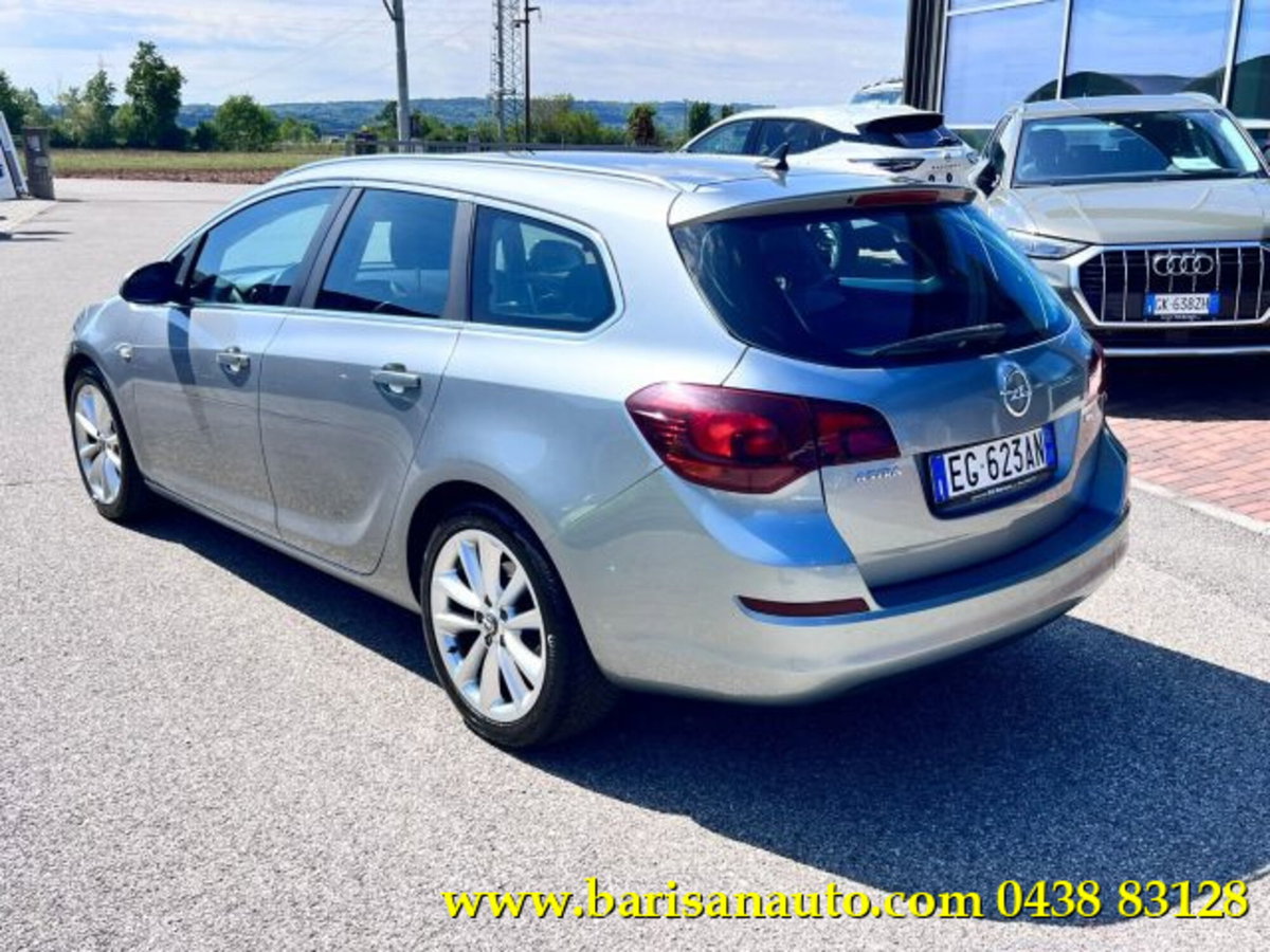 Opel Astra Station Wagon 1.7 CDTI 110CV Station Wagon Cosmo (4)