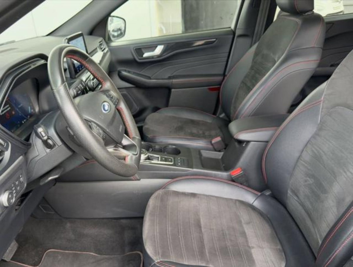 Ford Kuga 1.5 EcoBlue 120 CV aut. 2WD ST-Line X Design (16)