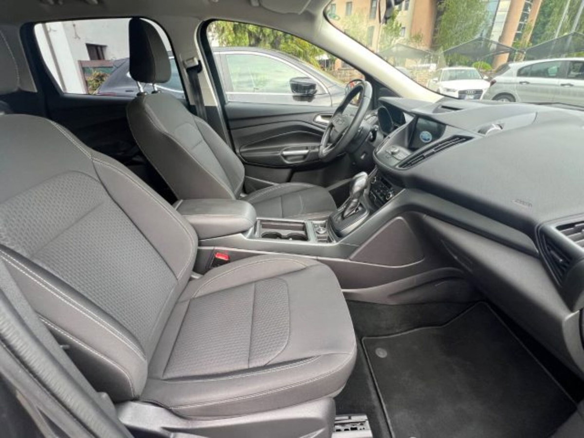 Ford Kuga 2.0 TDCI 120 CV S&S 2WD Plus (19)