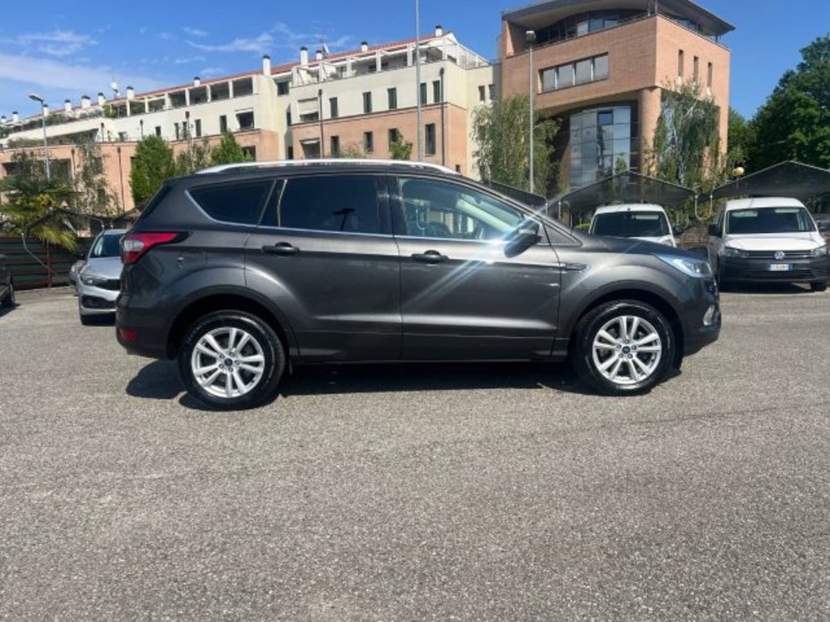 Ford Kuga 2.0 TDCI 120 CV S&S 2WD Plus (3)