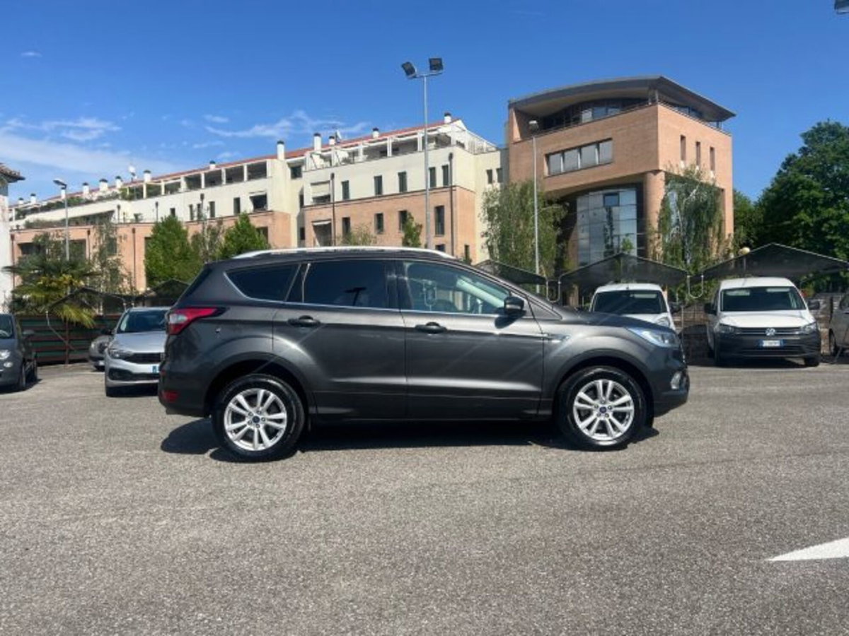 Ford Kuga 2.0 TDCI 120 CV S&S 2WD Plus (4)