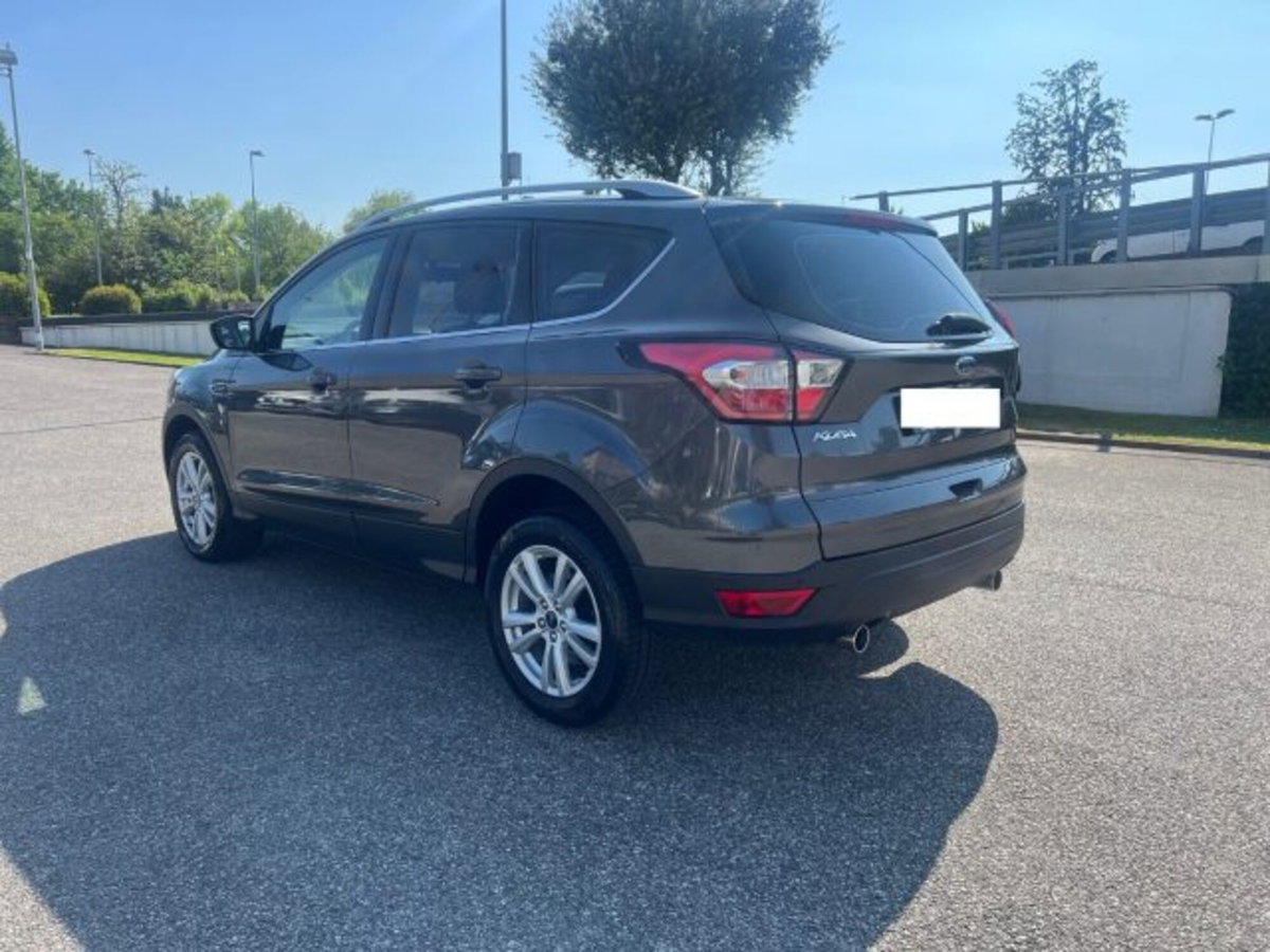 Ford Kuga 2.0 TDCI 120 CV S&S 2WD Plus (8)
