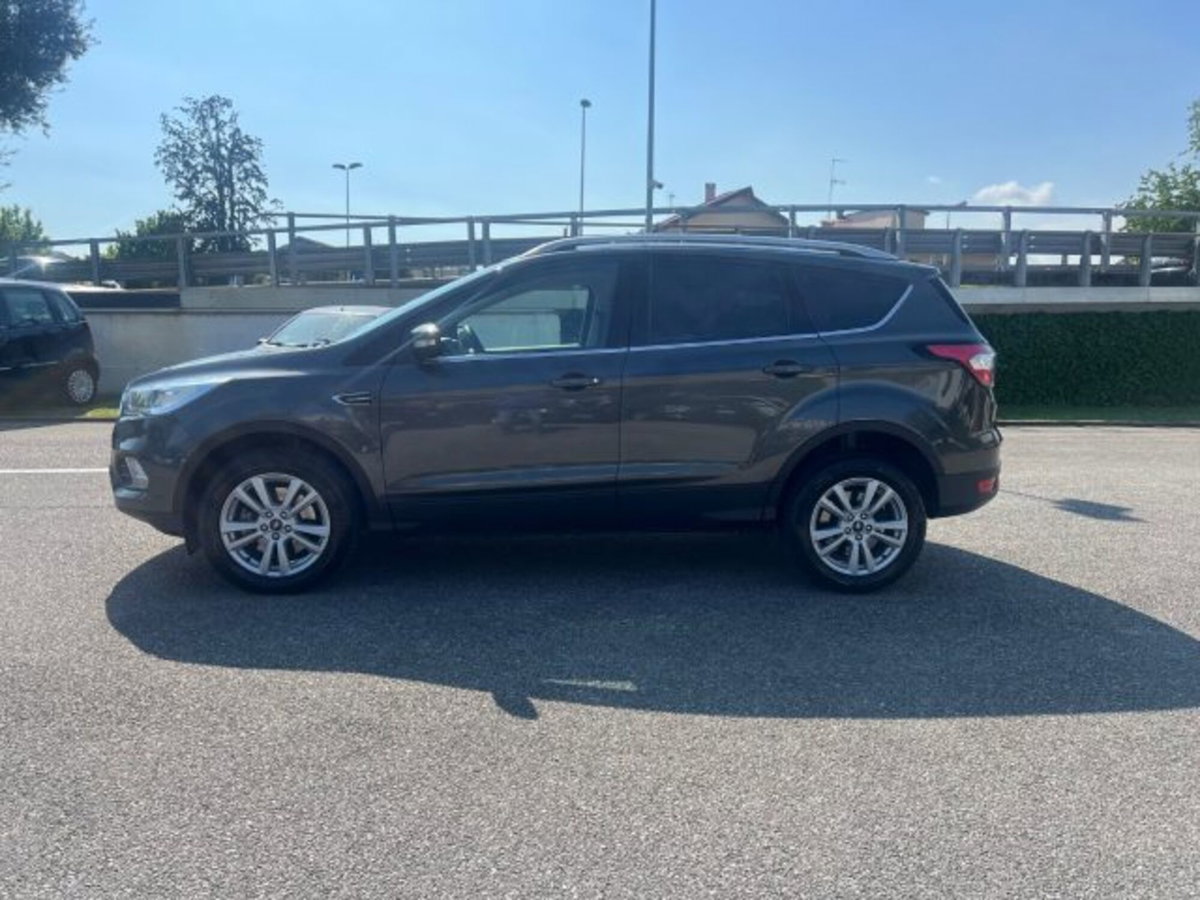 Ford Kuga 2.0 TDCI 120 CV S&S 2WD Plus (9)