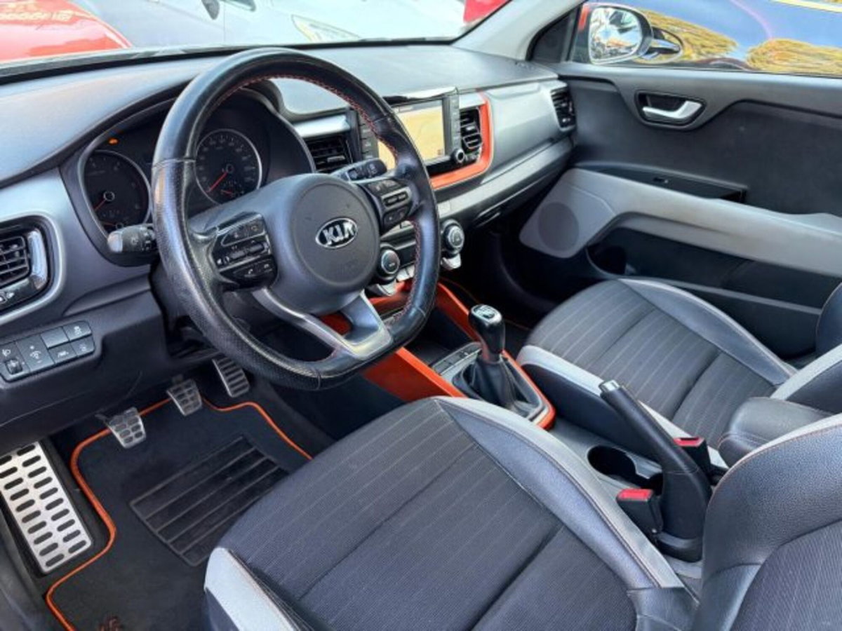 Kia Stonic 1.6 CRDi 110 CV Urban (10)