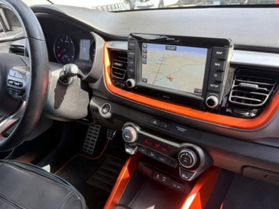 Kia Stonic 1.6 CRDi 110 CV Urban (12)