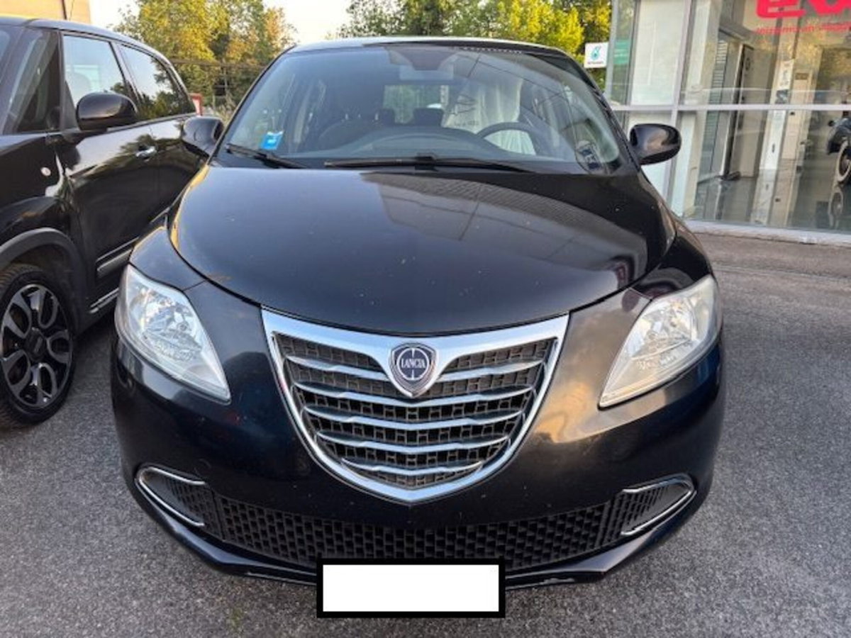 Lancia Ypsilon 1.2 69 CV 5 porte Gold