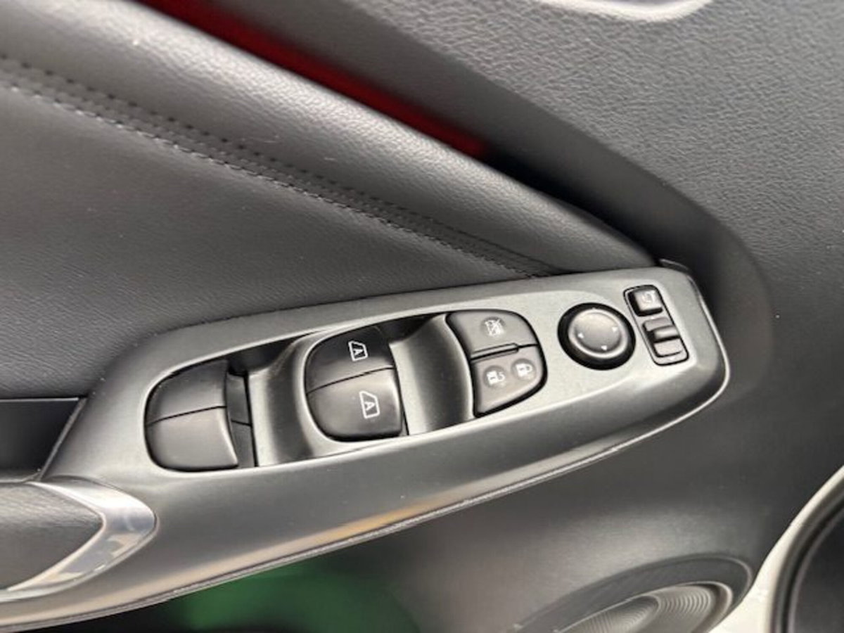 Nissan Juke 1.0 dig-t N-Connecta 114cv dct (15)