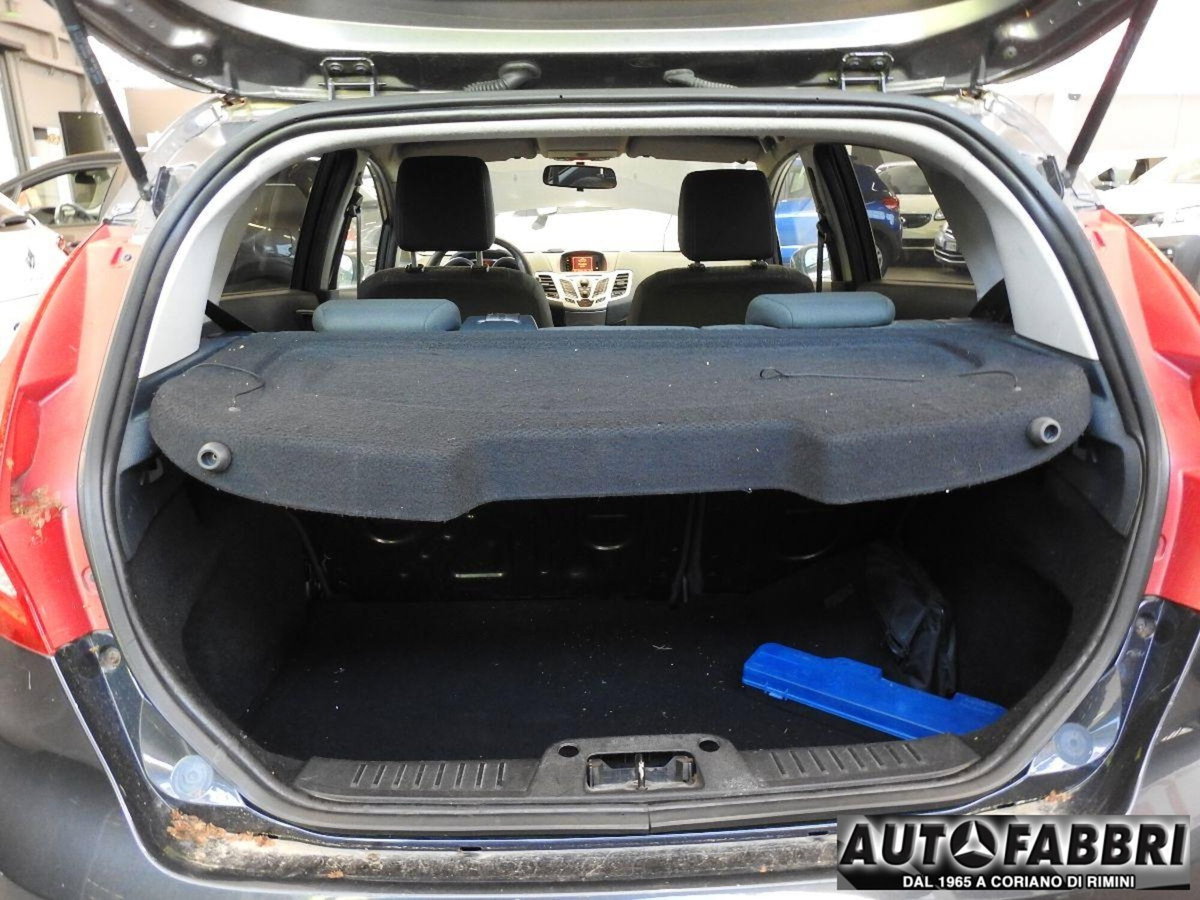 Ford Fiesta 1.4 5 porte Bz.- GPL Titanium (10)