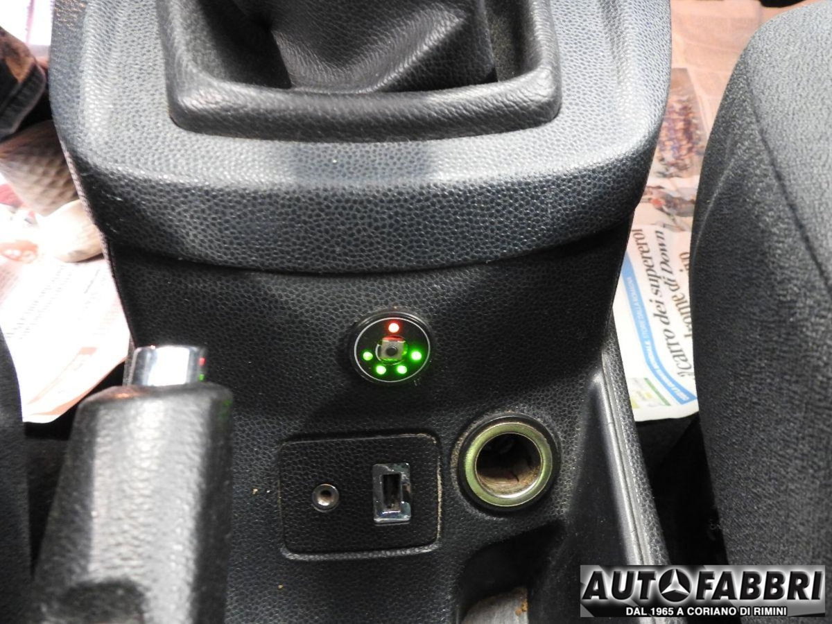 Ford Fiesta 1.4 5 porte Bz.- GPL Titanium (12)