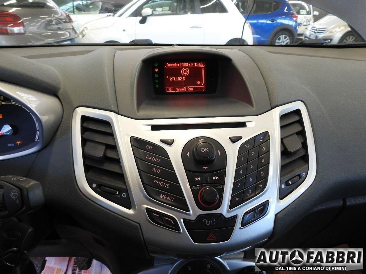 Ford Fiesta 1.4 5 porte Bz.- GPL Titanium (14)