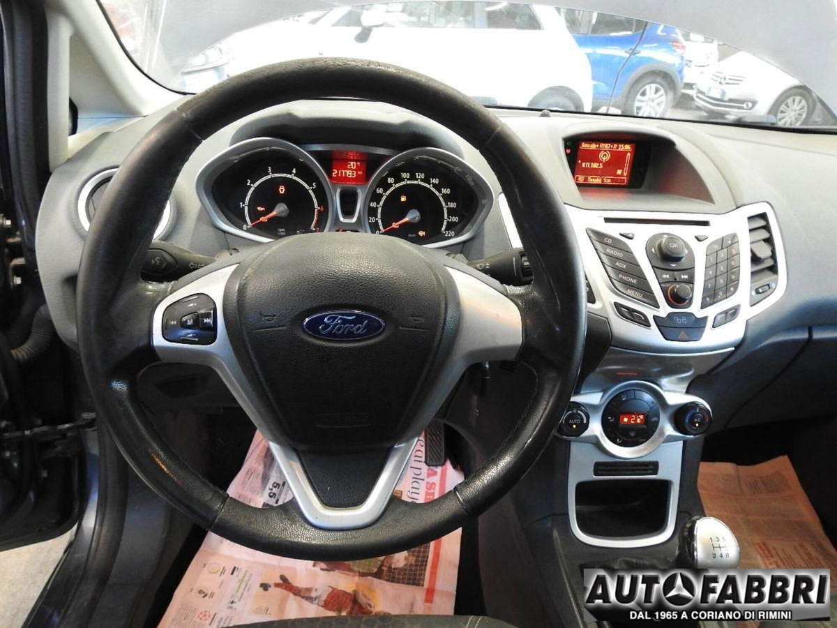 Ford Fiesta 1.4 5 porte Bz.- GPL Titanium (15)