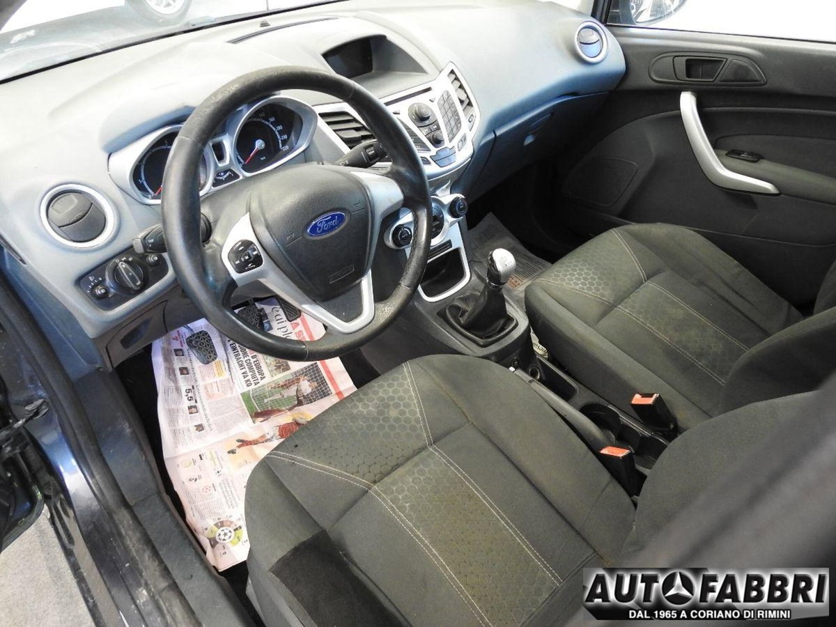 Ford Fiesta 1.4 5 porte Bz.- GPL Titanium (16)