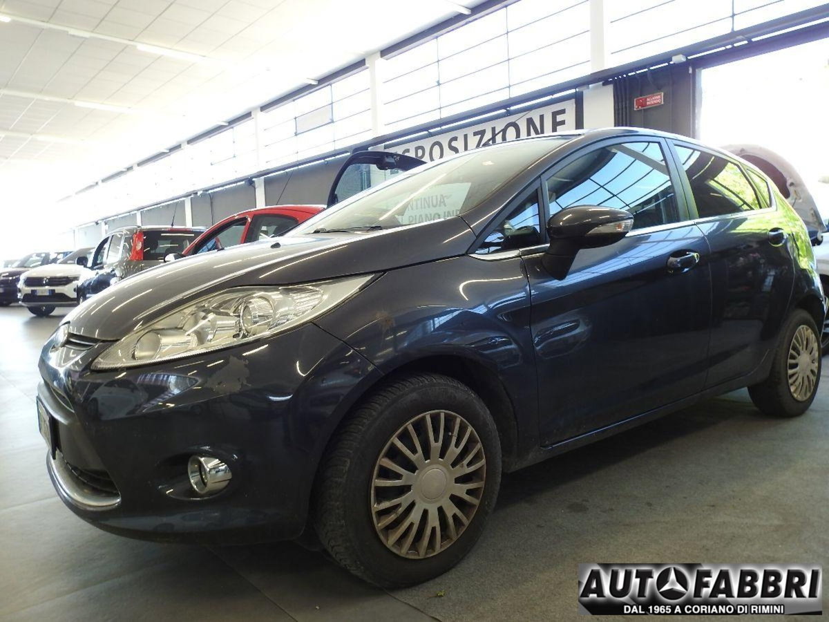 Ford Fiesta 1.4 5 porte Bz.- GPL Titanium (2)