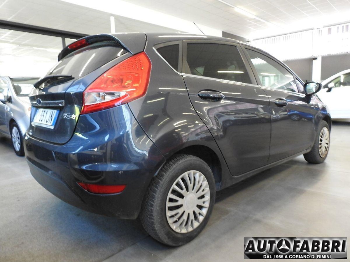 Ford Fiesta 1.4 5 porte Bz.- GPL Titanium (5)