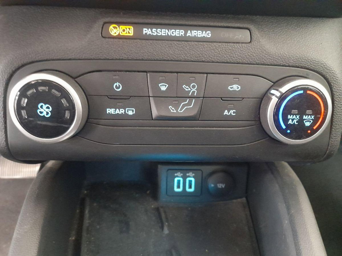 Ford Focus Station Wagon 1.5 EcoBlue 120 CV automatico SW Business (15)