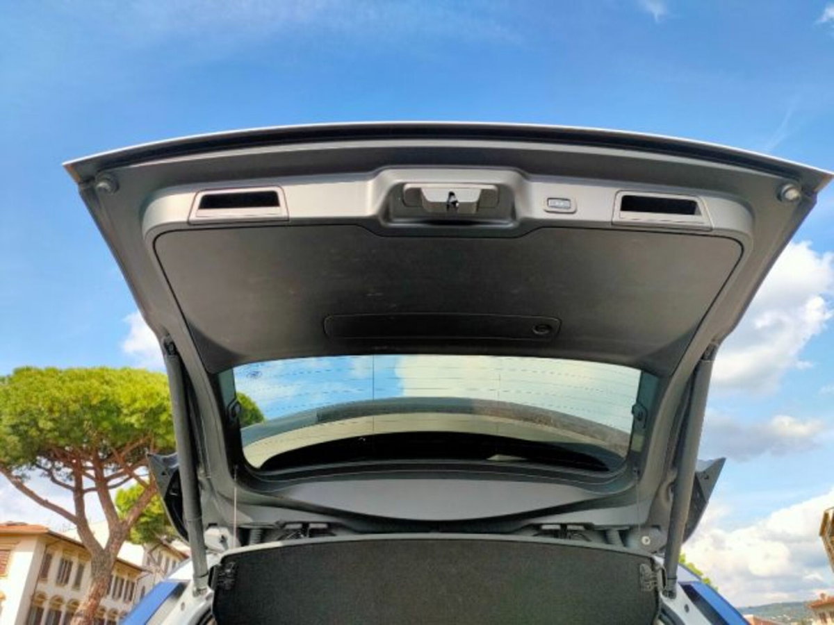 Land Rover Range Rover Evoque 2.0D I4-L.Flw 150 CV AWD Auto SE (18)