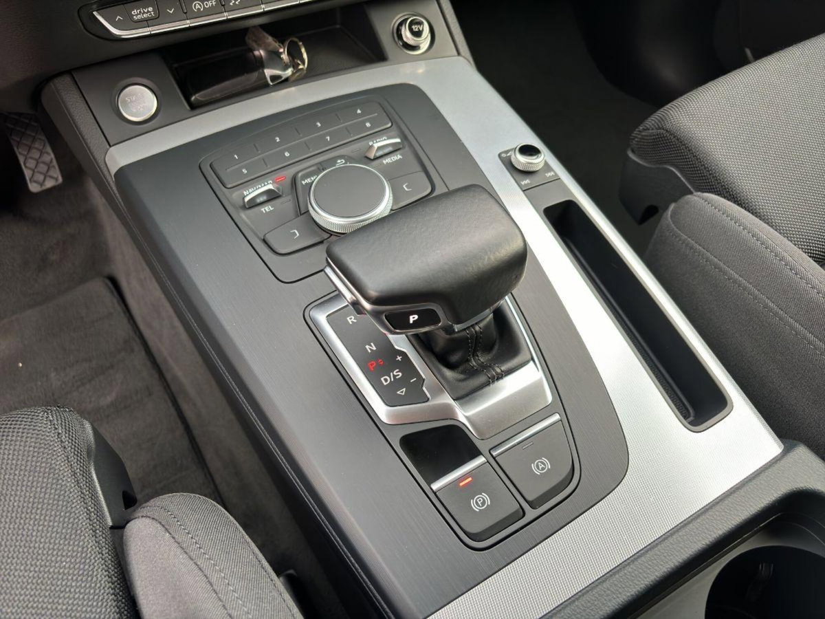 Audi Q5 40 TDI quattro S tronic Sport (19)