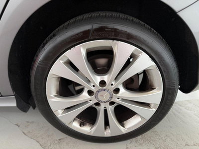 Mercedes-Benz Classe B 180 Sport (10)