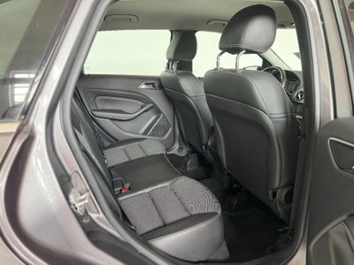 Mercedes-Benz Classe B 180 Sport (9)