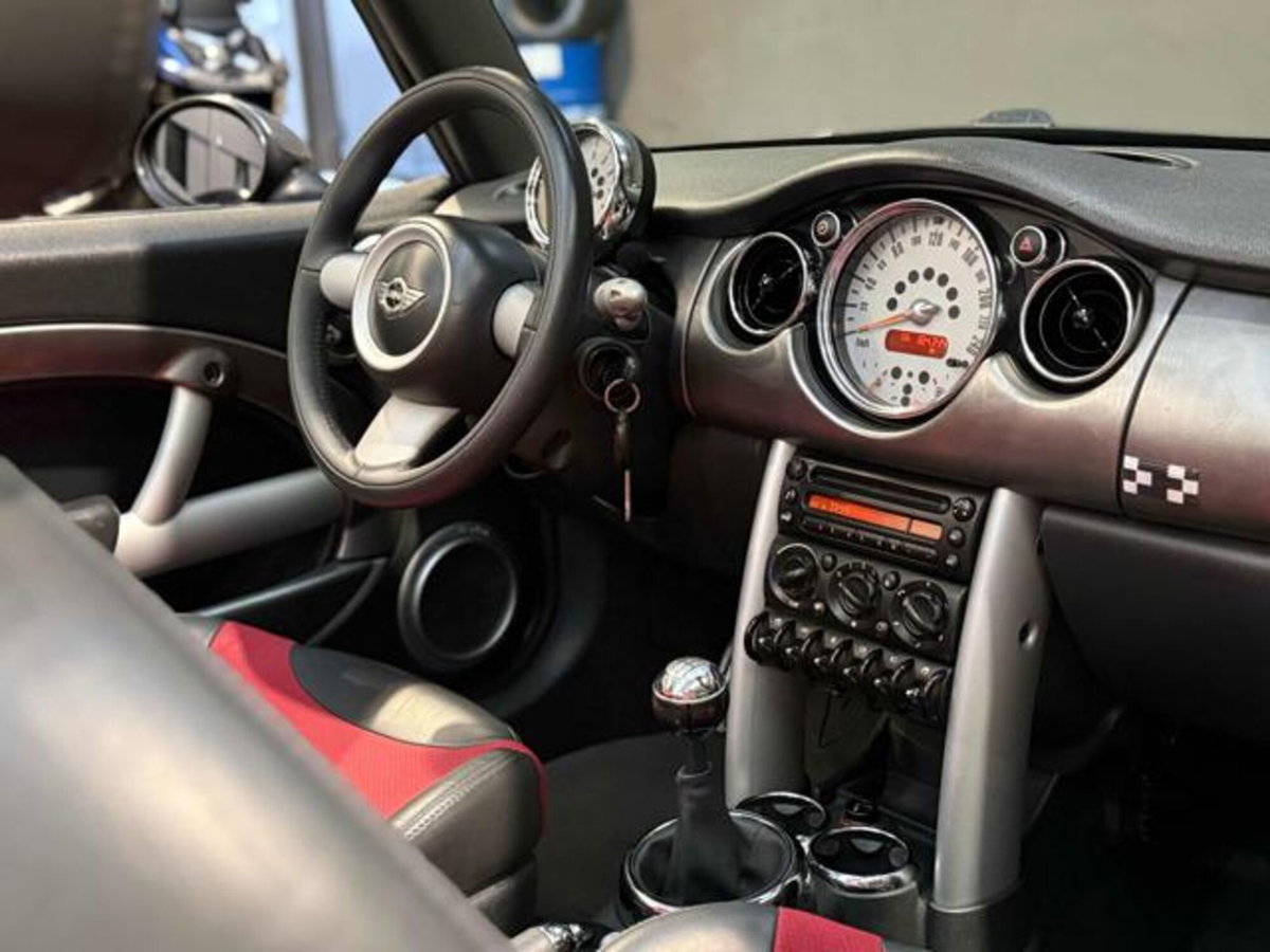 MINI Mini Cabrio 1.6 16V Cooper S Cabrio (15)